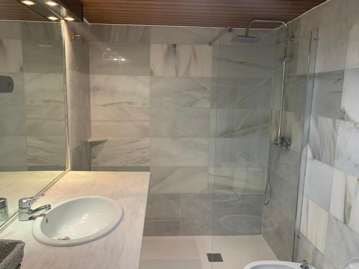 Pisos Con Piscina De Temporada Corta Estancia Madrid Eksteriør bilde