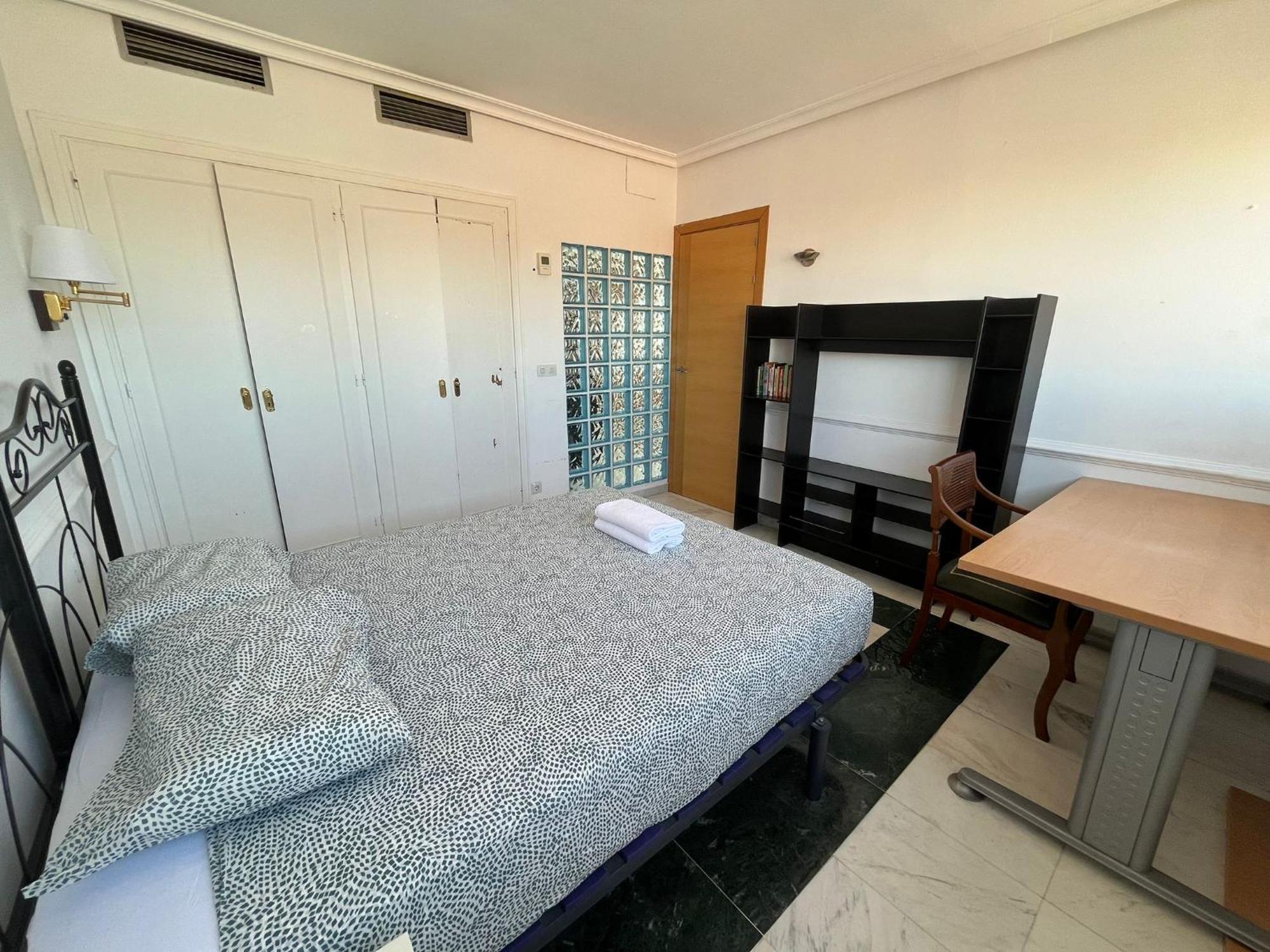 Pisos Con Piscina De Temporada Corta Estancia Madrid Eksteriør bilde