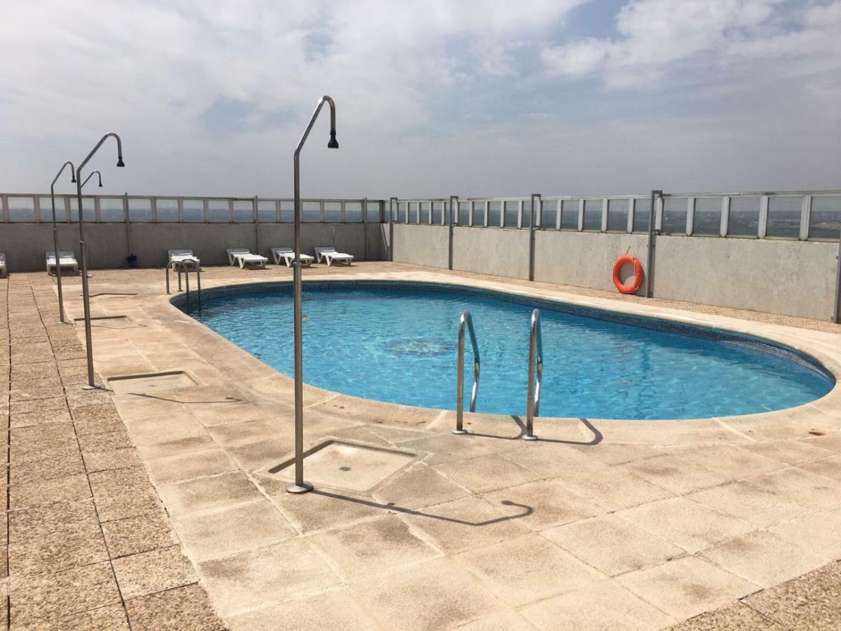 Pisos Con Piscina De Temporada Corta Estancia Madrid Eksteriør bilde