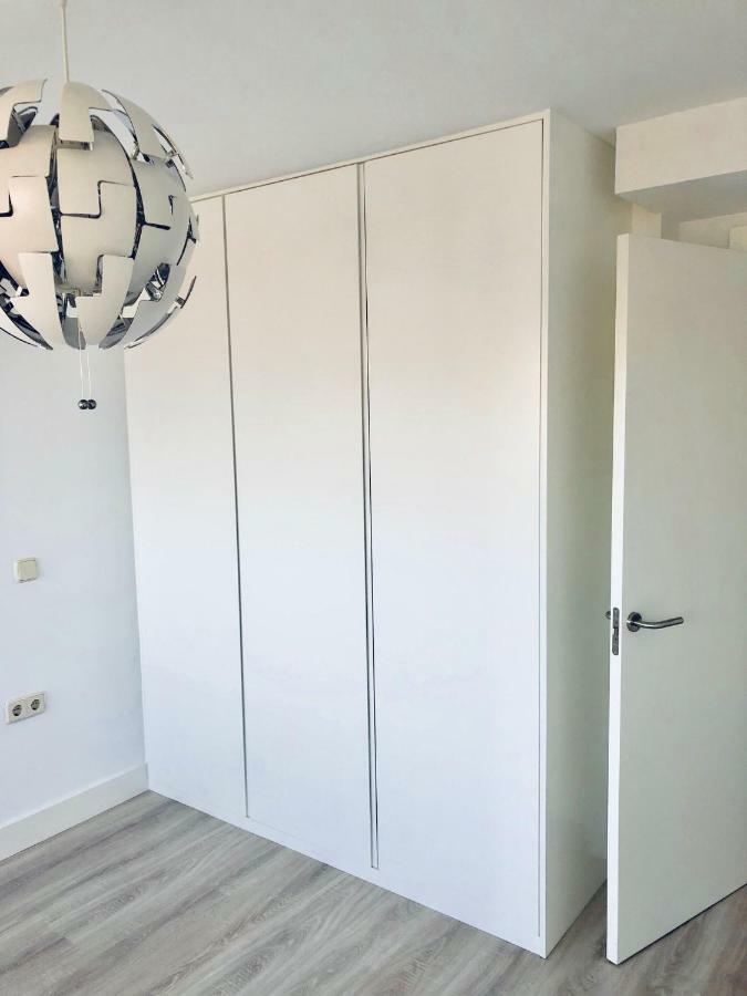Pisos Con Piscina De Temporada Corta Estancia Madrid Eksteriør bilde